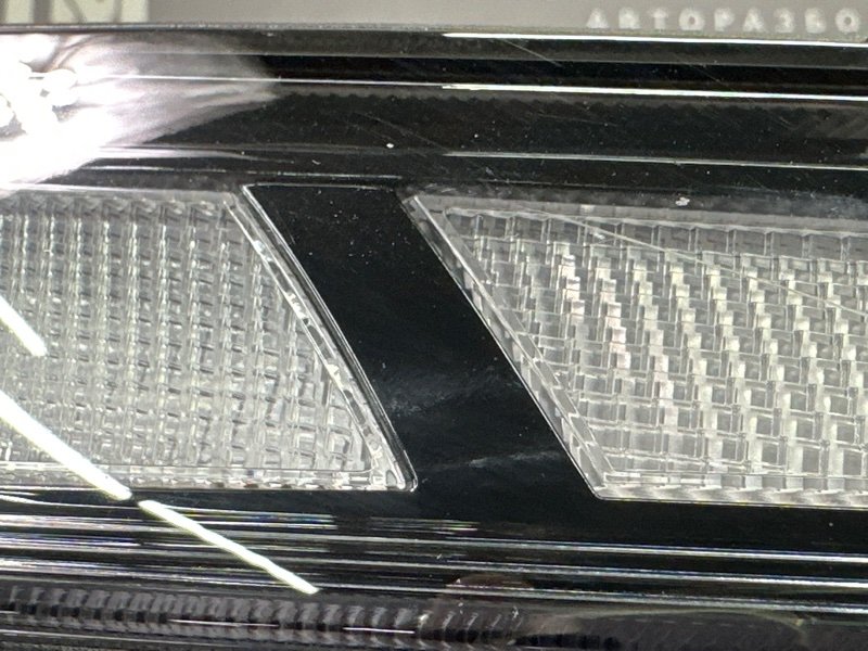 Фары передние Hyundai Santa Fe 2022 TM