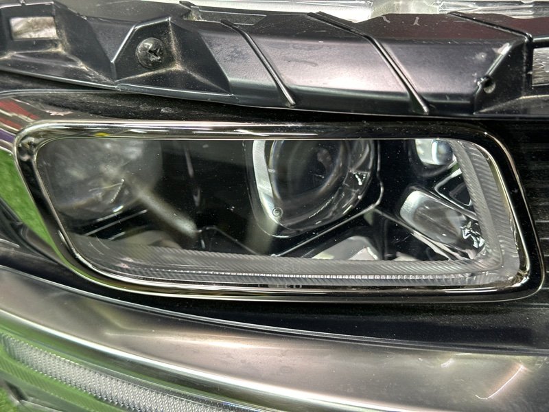 Фары передние KIA Carnival 2022 KA4