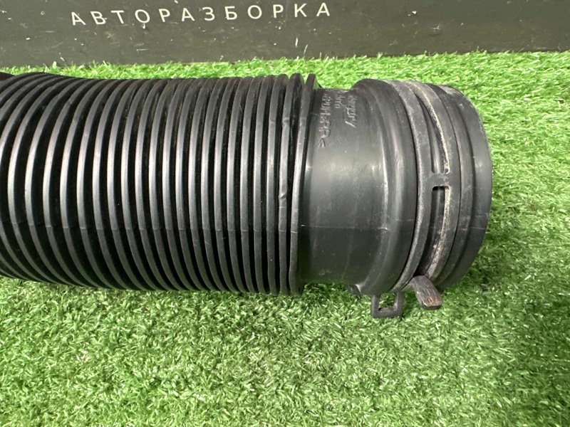 Патрубок воздухозаборника Skoda Octavia 2014 A7