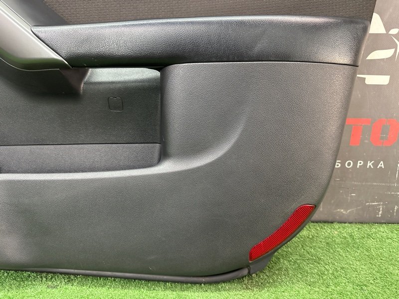 Обшивка двери Kia Cerato 2 2010 TD