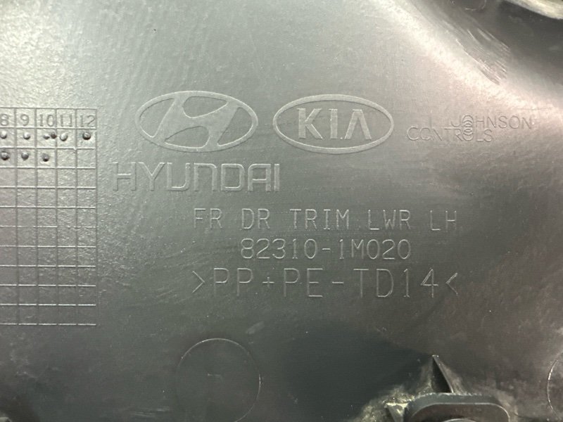 Обшивка двери Kia Cerato 2 2010 TD