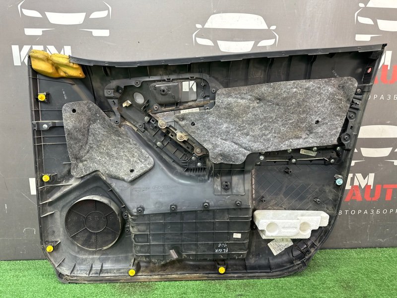 Обшивка двери Kia Cerato 2 2010 TD