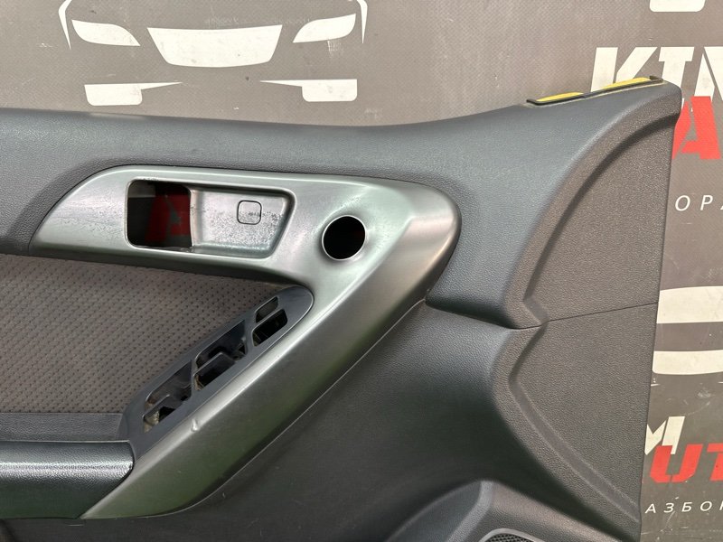 Обшивка двери Kia Cerato 2 2010 TD