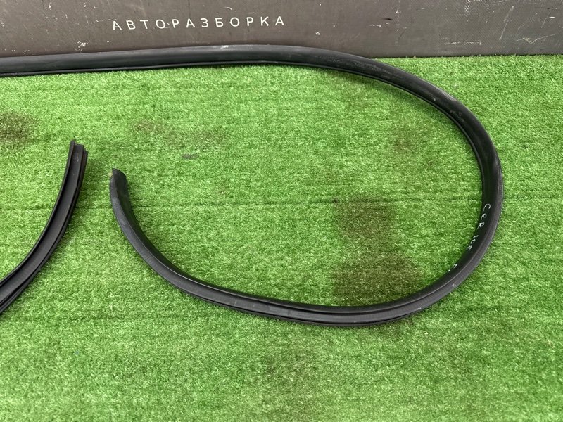 Уплотнитель проема двери Kia Cerato 2 2010 TD