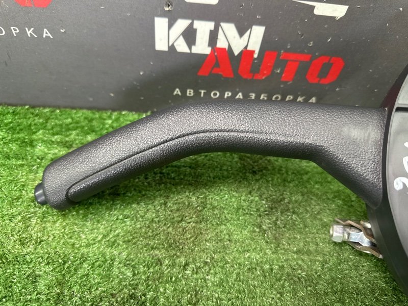 Рычаг стояночного тормоза (ручник) Kia Cerato 2 2010 TD