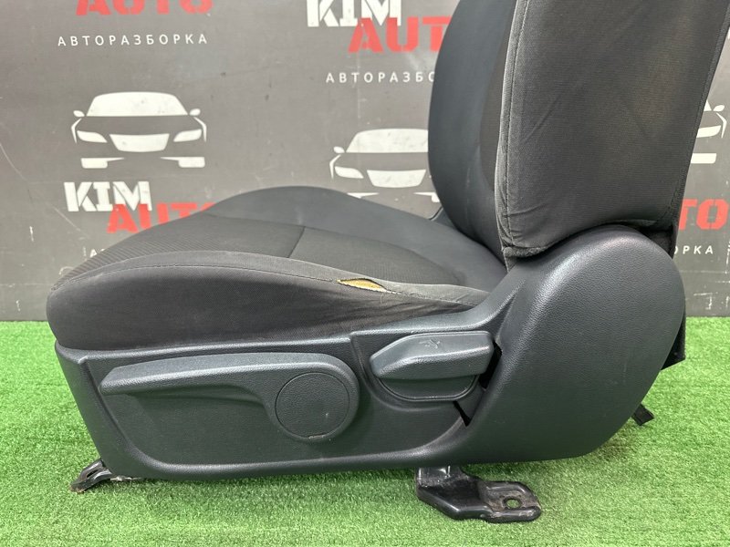 Сиденье переднее Kia Cerato 2 2010 TD