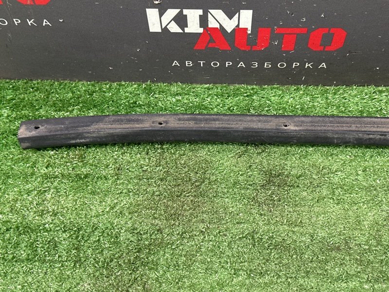 Уплотнитель капота Kia Cerato 2 2010 TD