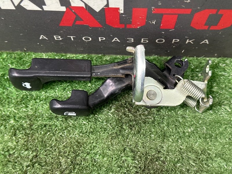 Ручка открывания бензобака и багажника Kia Cerato 2 2010 TD