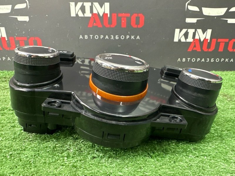 Блок управления отопителем и кондиционером Kia Cerato 2 2010 TD