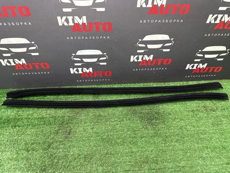 Уплотнитель стекла(бархотка) внутренний Kia Cerato 2 2010 TD
