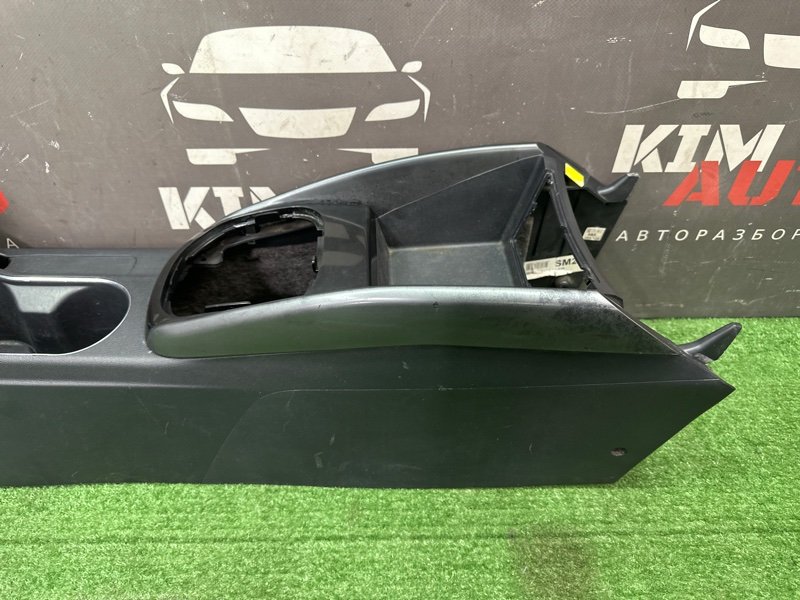 Центральная Консоль с подлокотником Kia Cerato 2 2010 TD