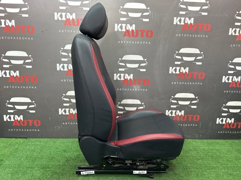 Сиденья передние комплект Kia Rio X 2020