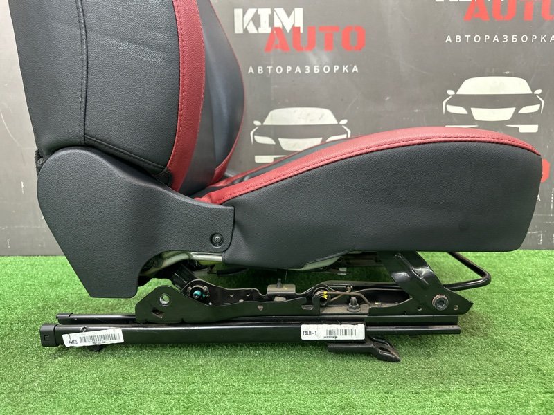 Сиденья передние комплект Kia Rio X 2020