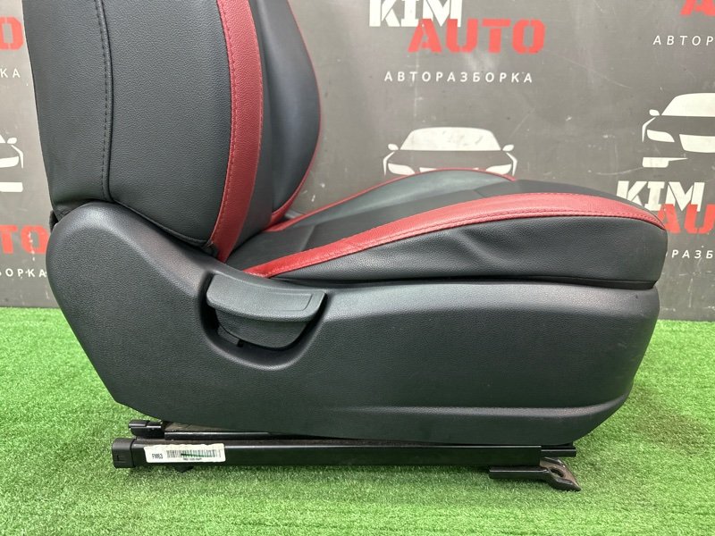Сиденья передние комплект Kia Rio X 2020