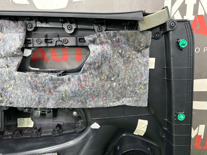 Обшивка двери Kia Rio X 2020