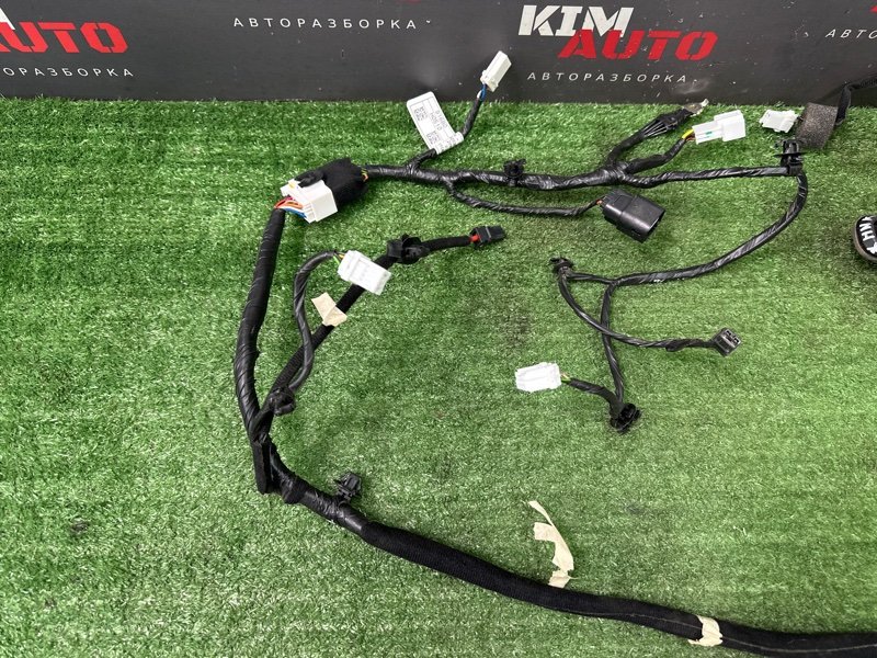 Проводка крышки багажника Kia Rio X 2020