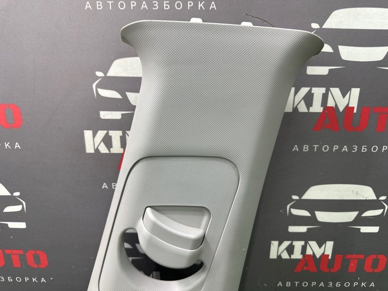Накладка центральной стойки верхняя Kia Rio X 2020
