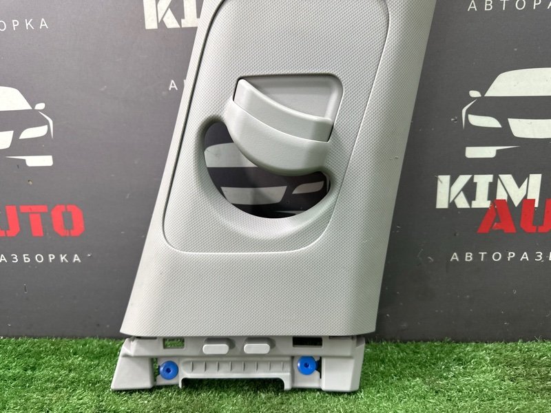Накладка центральной стойки верхняя Kia Rio X 2020