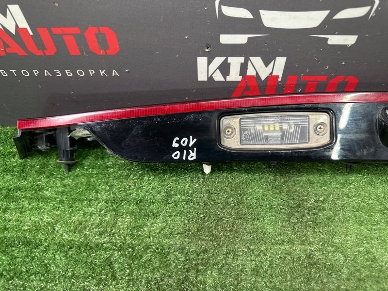 Молдинг крышки багажника Kia Rio X 2020