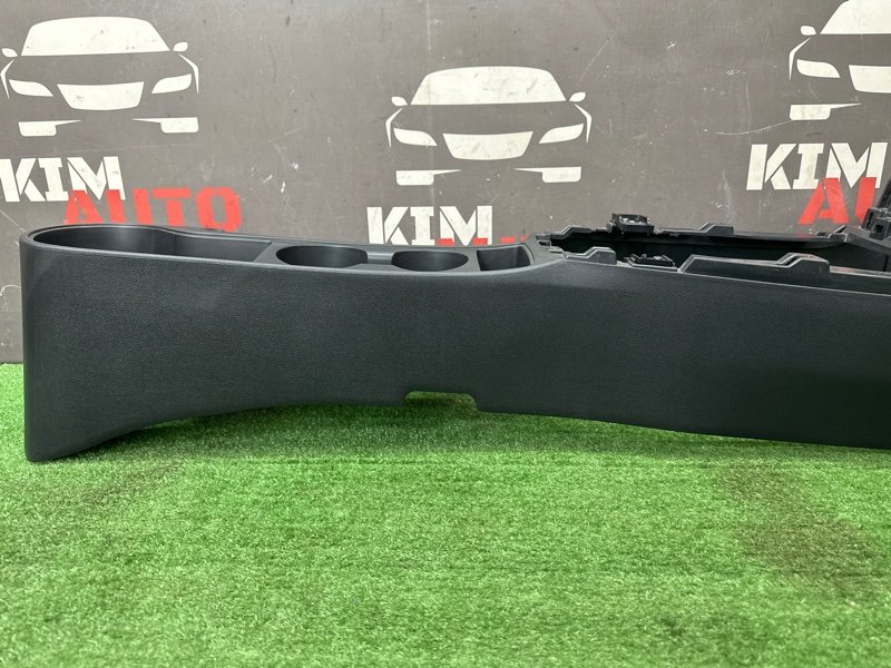 Консоль центральная Kia Rio X 2020