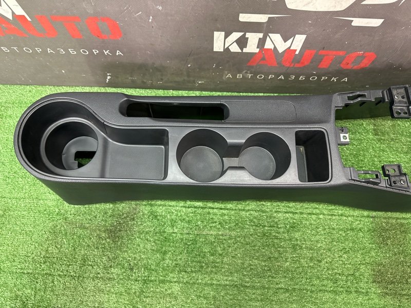 Консоль центральная Kia Rio X 2020