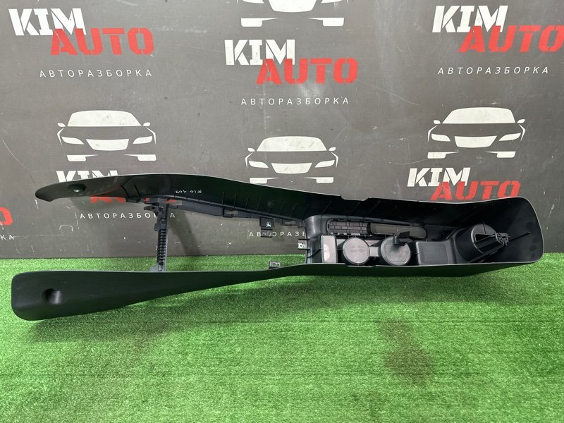 Консоль центральная Kia Rio X 2020