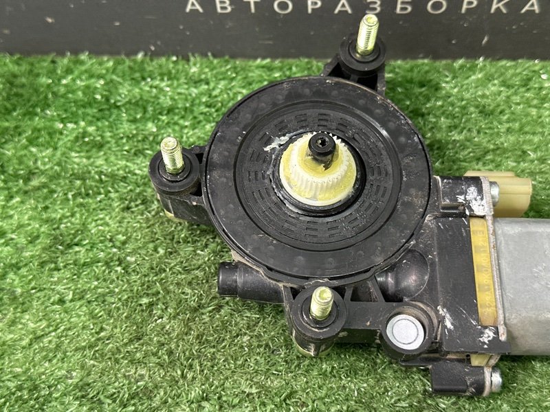 Мотор стеклоподъемника Kia Rio X 2020