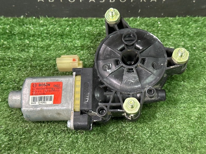 Мотор стеклоподъемника Kia Rio X 2020