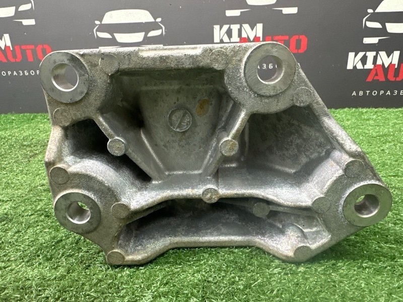 Кронштейн кпп Kia Rio X 2020