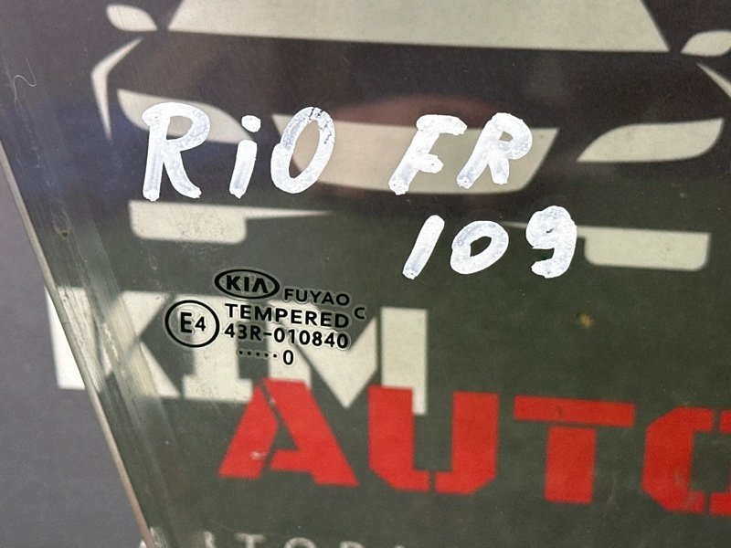 Стекло двери Kia Rio X-Line 2020