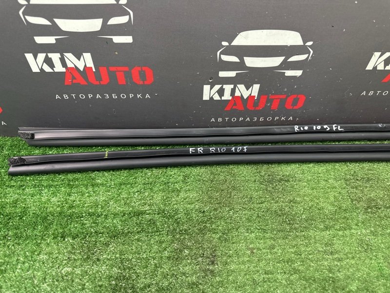 Уплотнитель стекла(бархотка) внутренний Kia Rio X-Line 2020