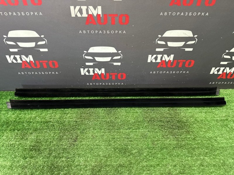Уплотнитель стекла(бархотка) внутренний Kia Rio X-Line 2020