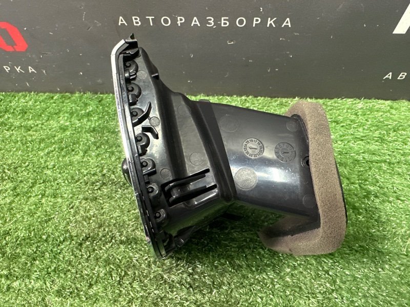 Дефлектор отопителя Skoda Octavia 2014 A7