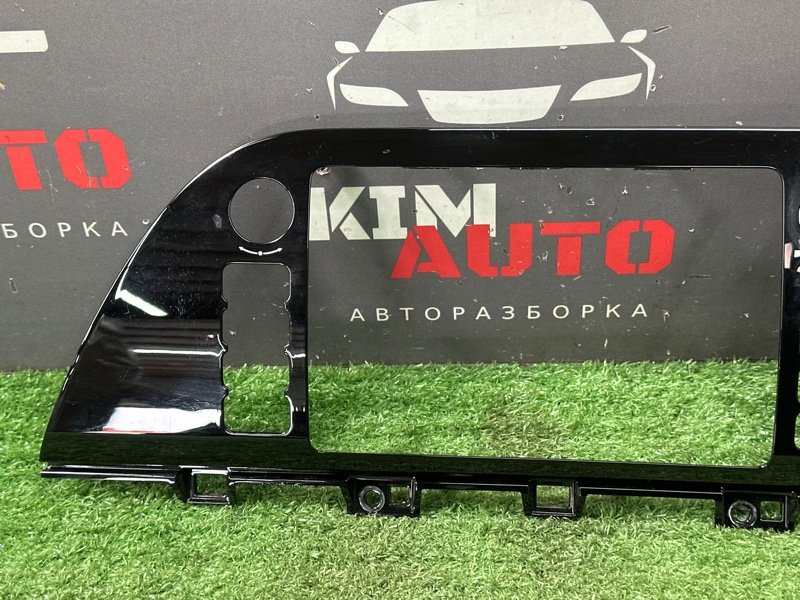Рамка магнитолы Kia Rio X-Line 2020