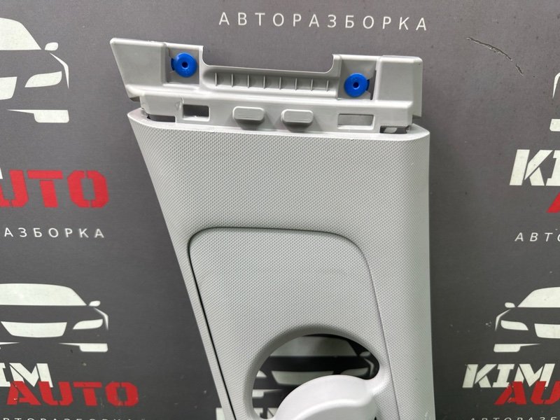Накладка центральной стойки верхняя Kia Rio X-Line 2020