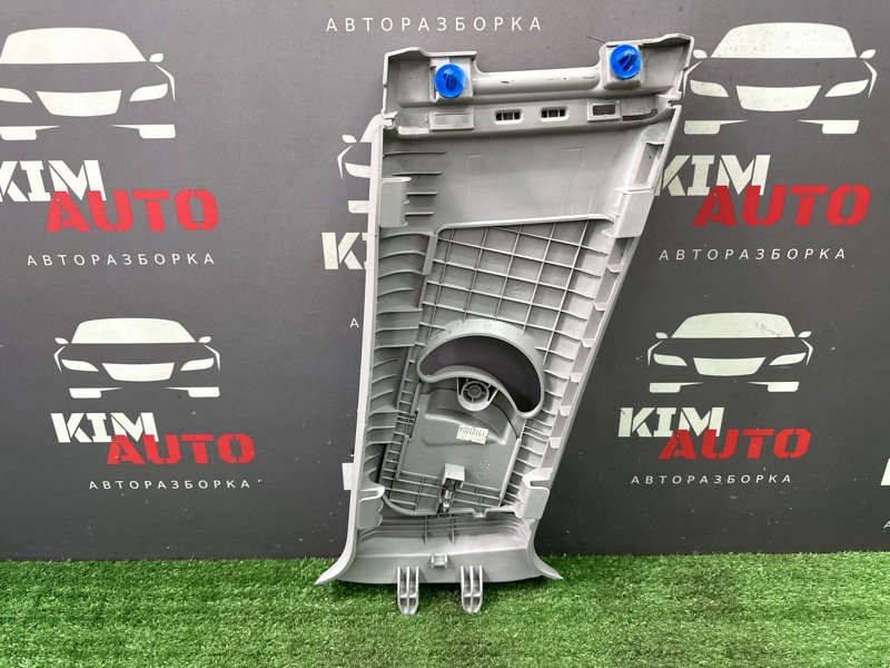 Накладка центральной стойки верхняя Kia Rio X-Line 2020