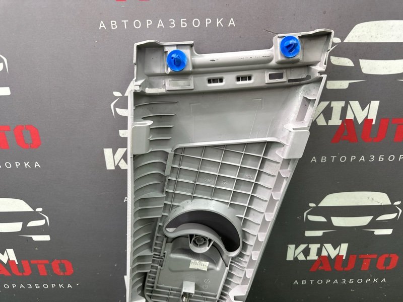 Накладка центральной стойки верхняя Kia Rio X-Line 2020