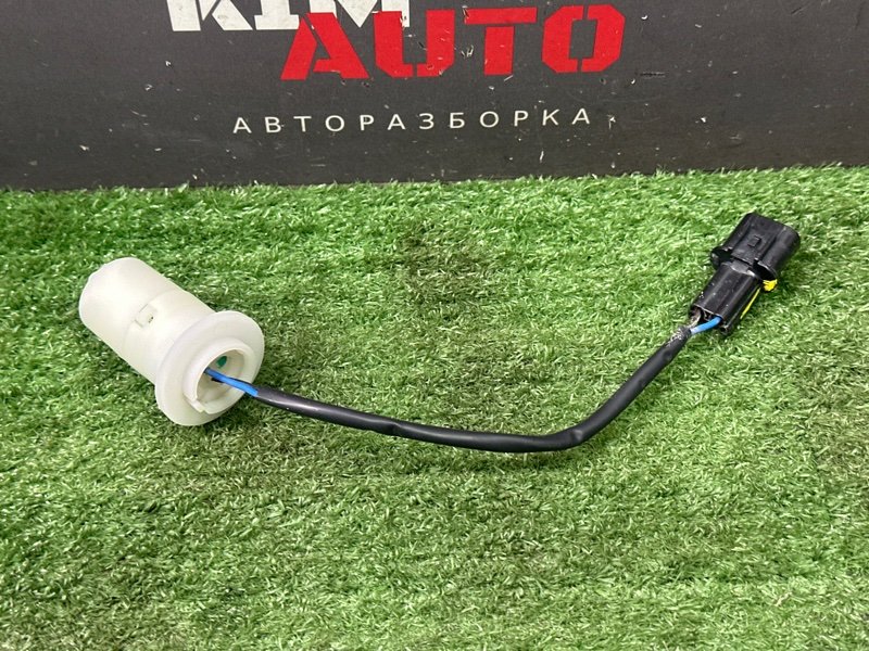 Датчик уровня бачка омывателя Kia Rio X-Line 2020