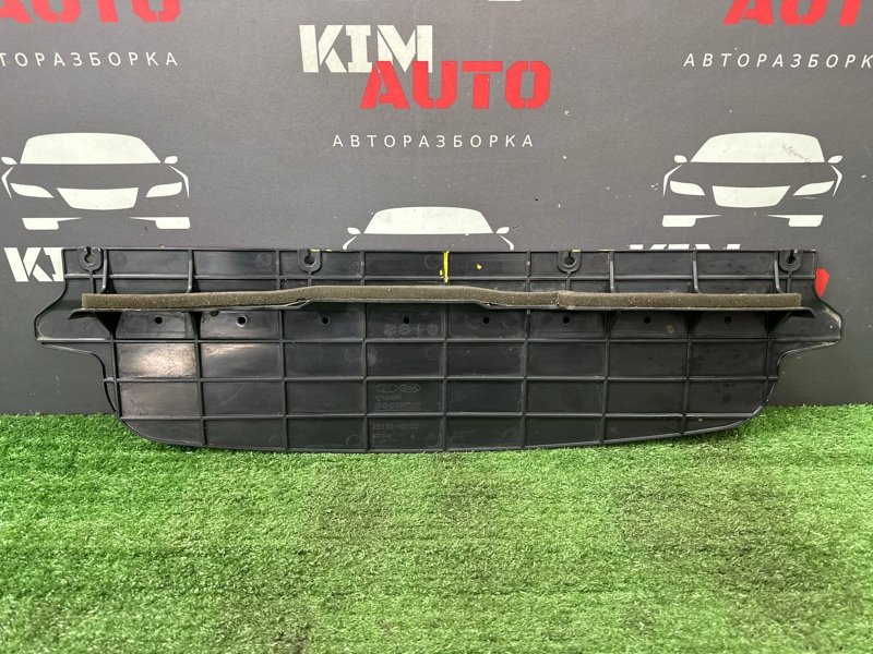 Дефлектор радиатора верхний Kia Rio X-Line 2020