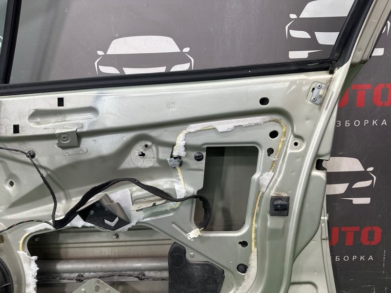 Дверь Peugeot 407