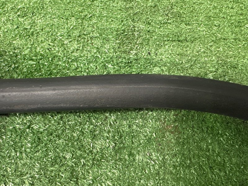 Уплотнитель двери Opel Astra J