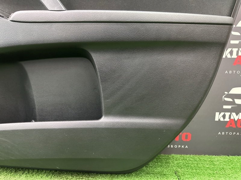 Обшивка двери Mazda 3 BL