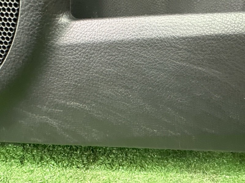 Обшивка двери Mazda 3 BL