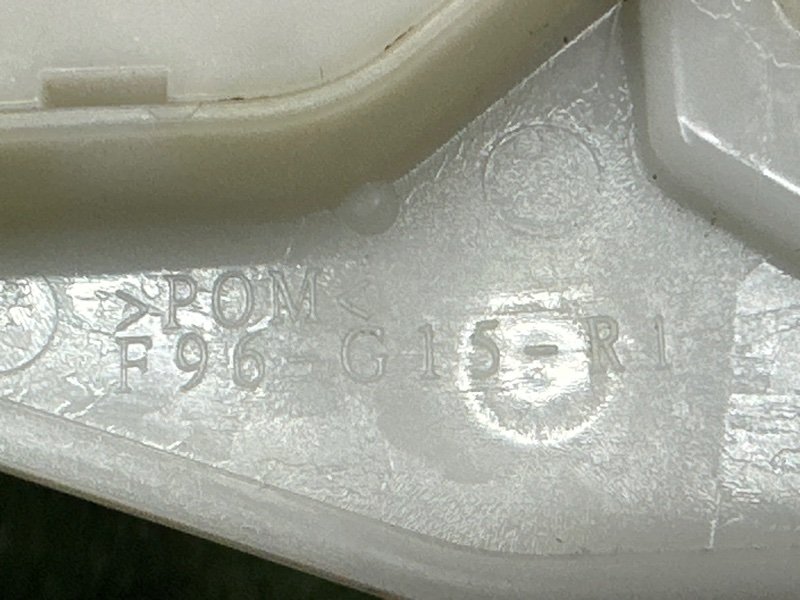 Замок двери Mazda 3 BL