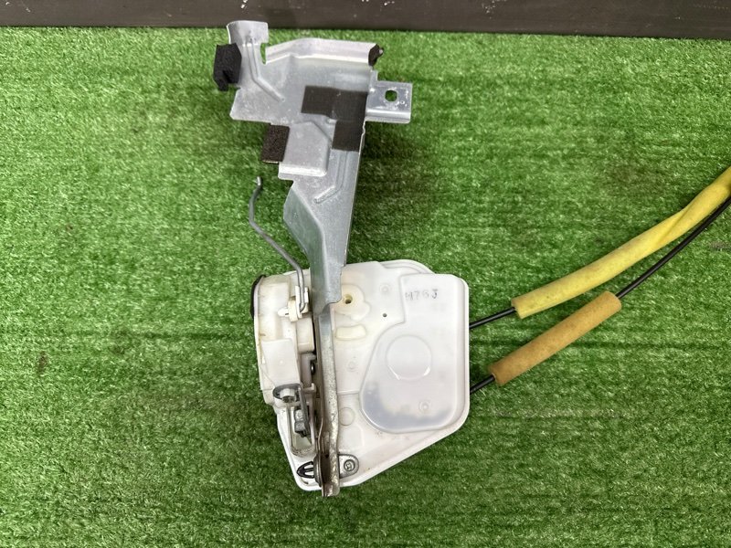 Замок двери Mazda 3 BL