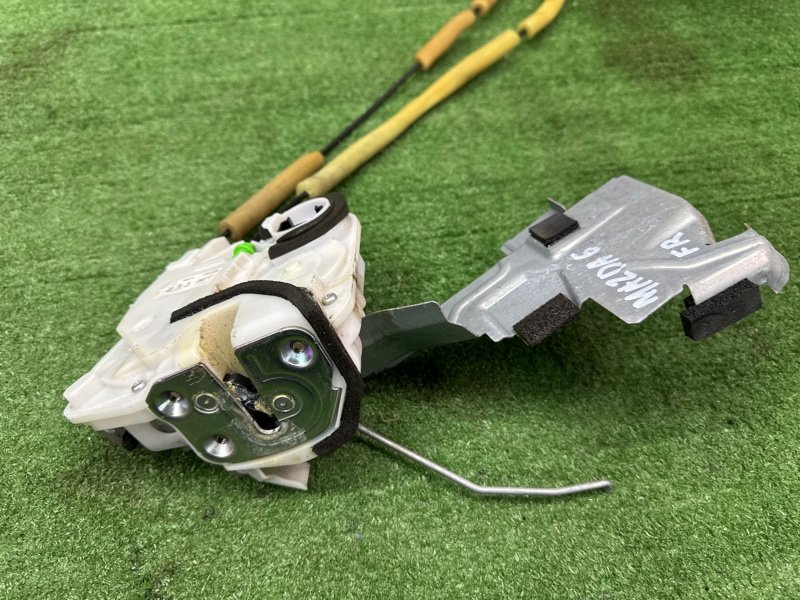 Замок двери Mazda 3 BL