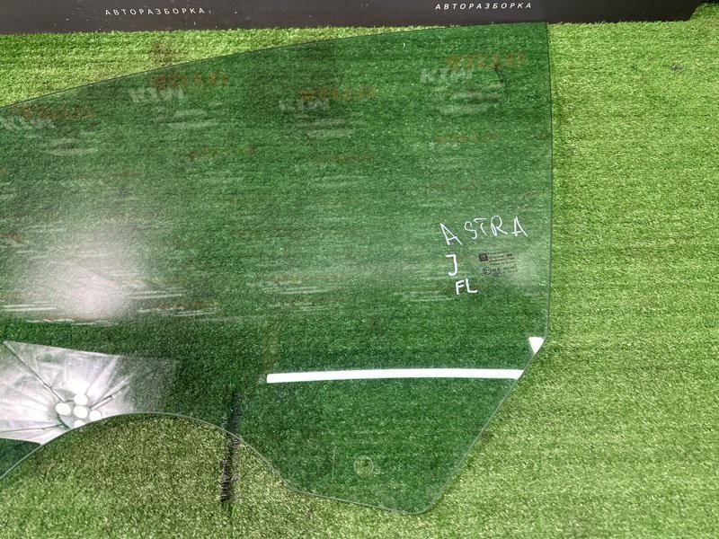 Стекло двери Opel Astra J