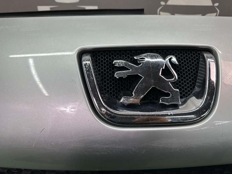 Бампер Peugeot 1007 KM