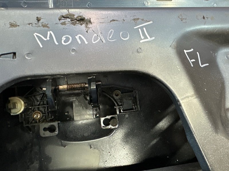 Дверь Ford Mondeo