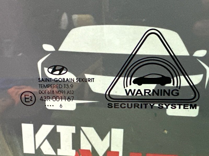 Стекло двери Hyundai i30 GD